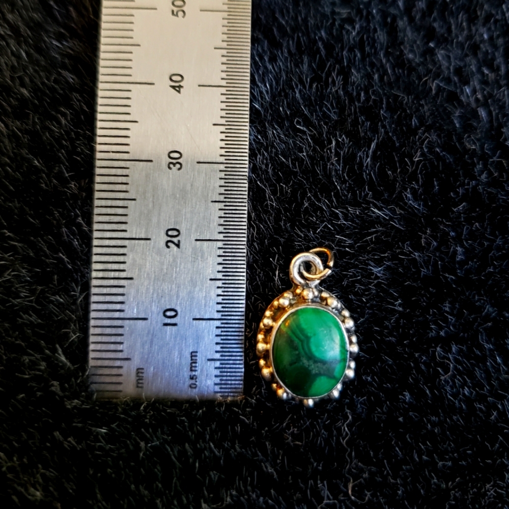 Small sterling silver malachite pendant